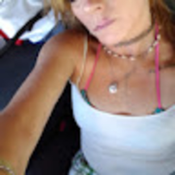 Meet your Posher, Lisa - Picture 1 of 1